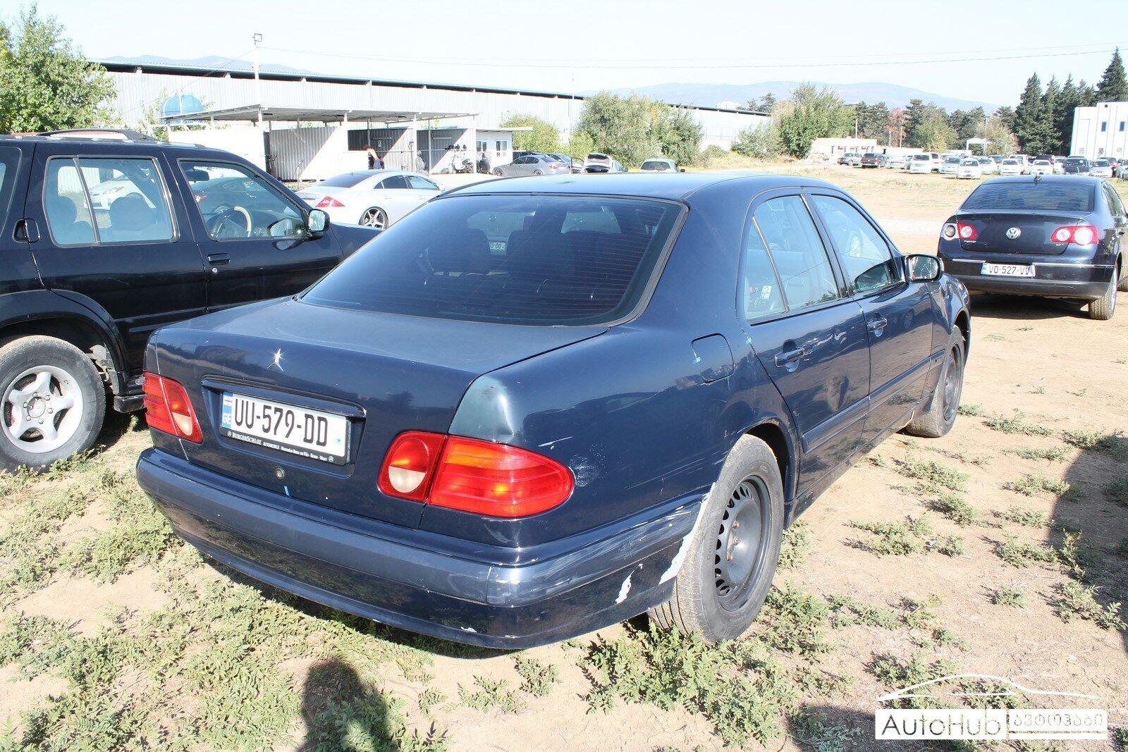 MERCEDES BENZ E 240 2001 (5550)