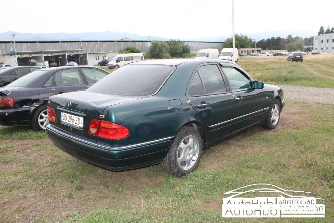 Мерседес е230 1999